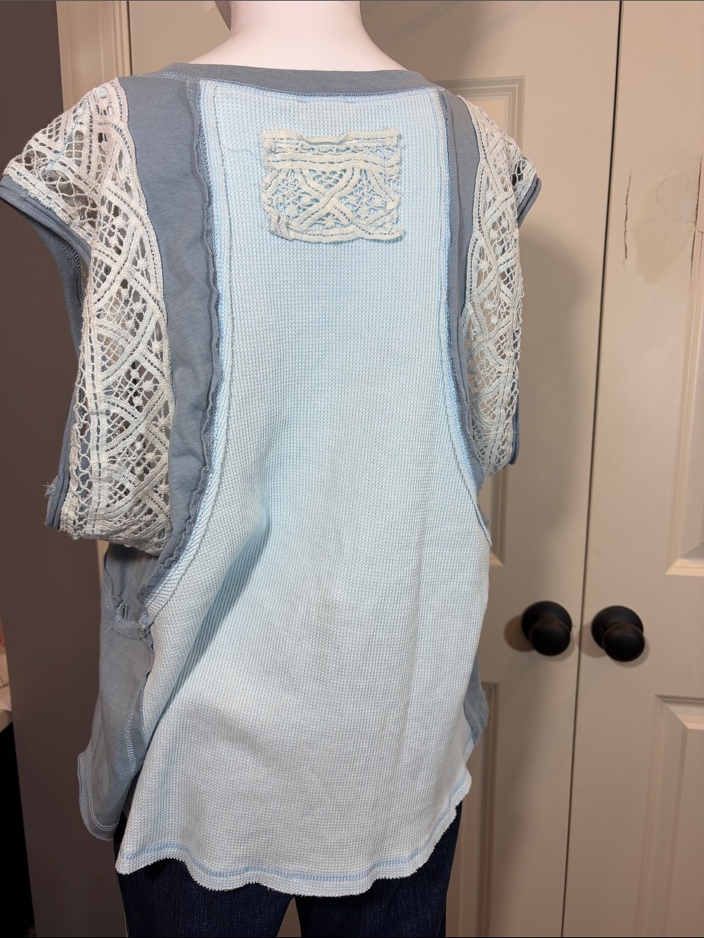 POL Light Blue Lace-Trim Sleeveless Tank - Picture 6 of 7